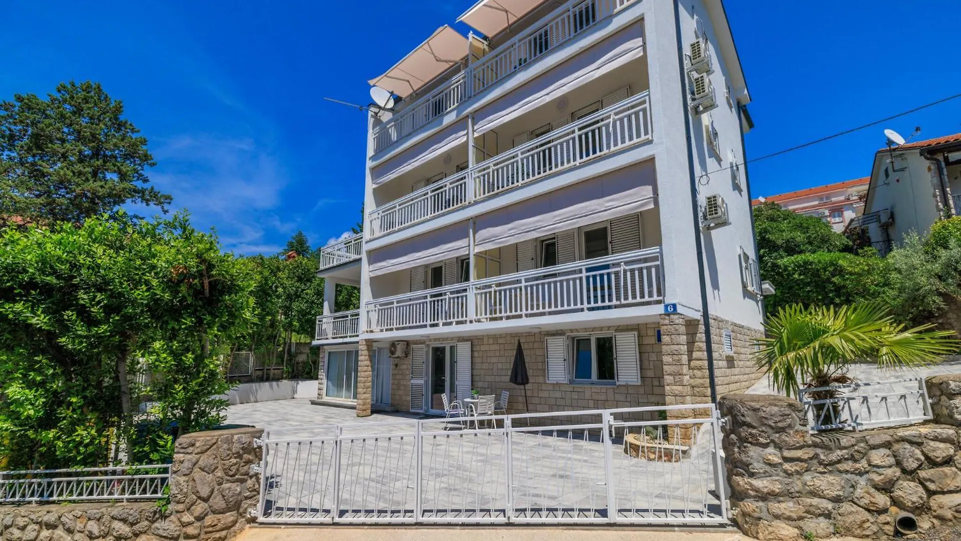 Apartament Podvezanec Dramalj