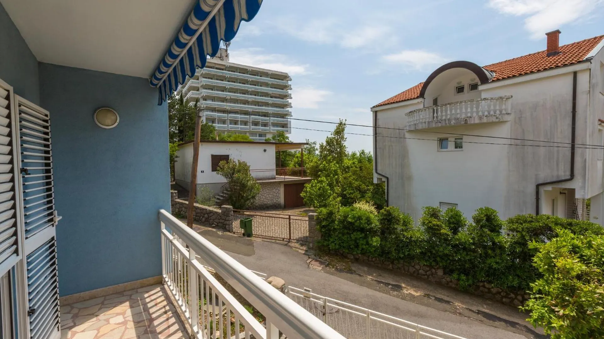 Podvezanec Apartment Dramalj