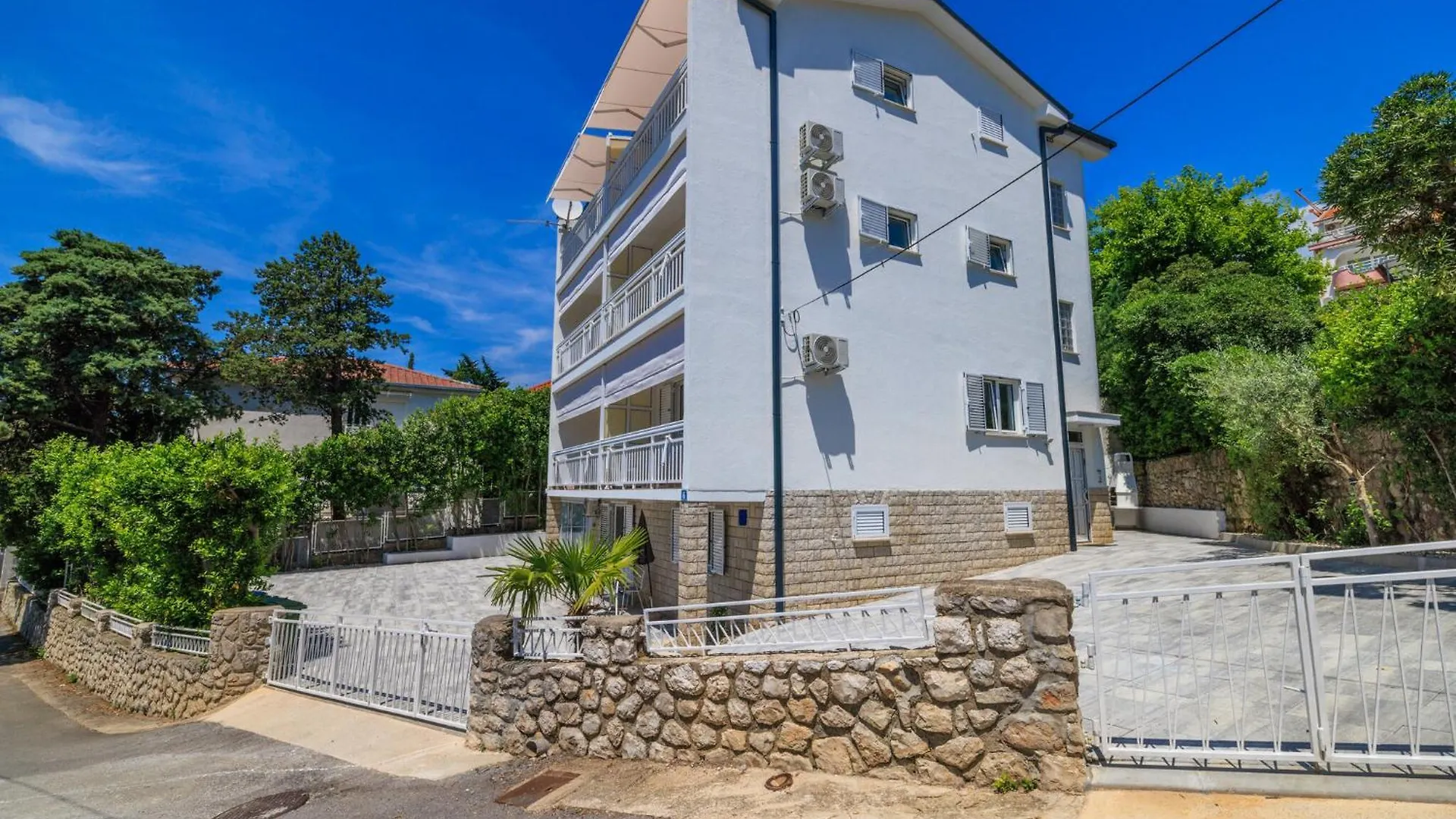Apartament Podvezanec Dramalj