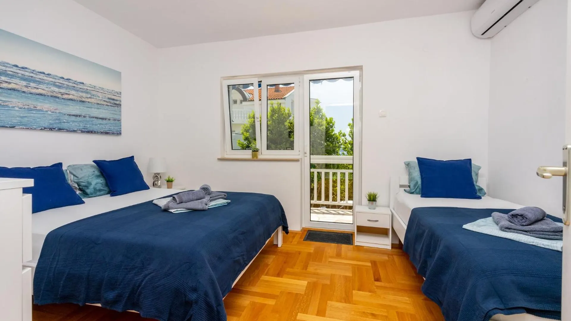 Podvezanec Apartment Dramalj