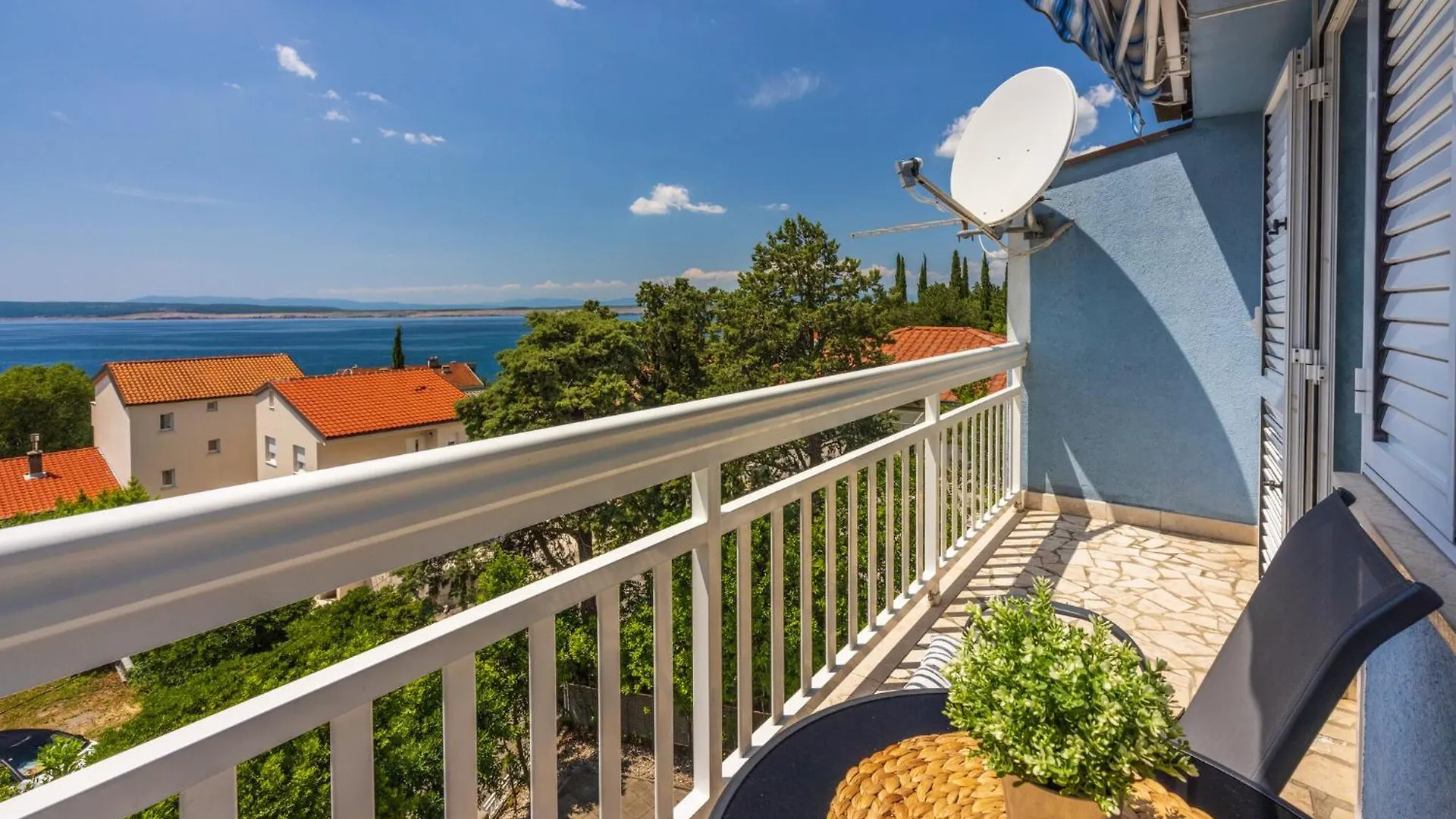 Podvezanec Apartment Dramalj