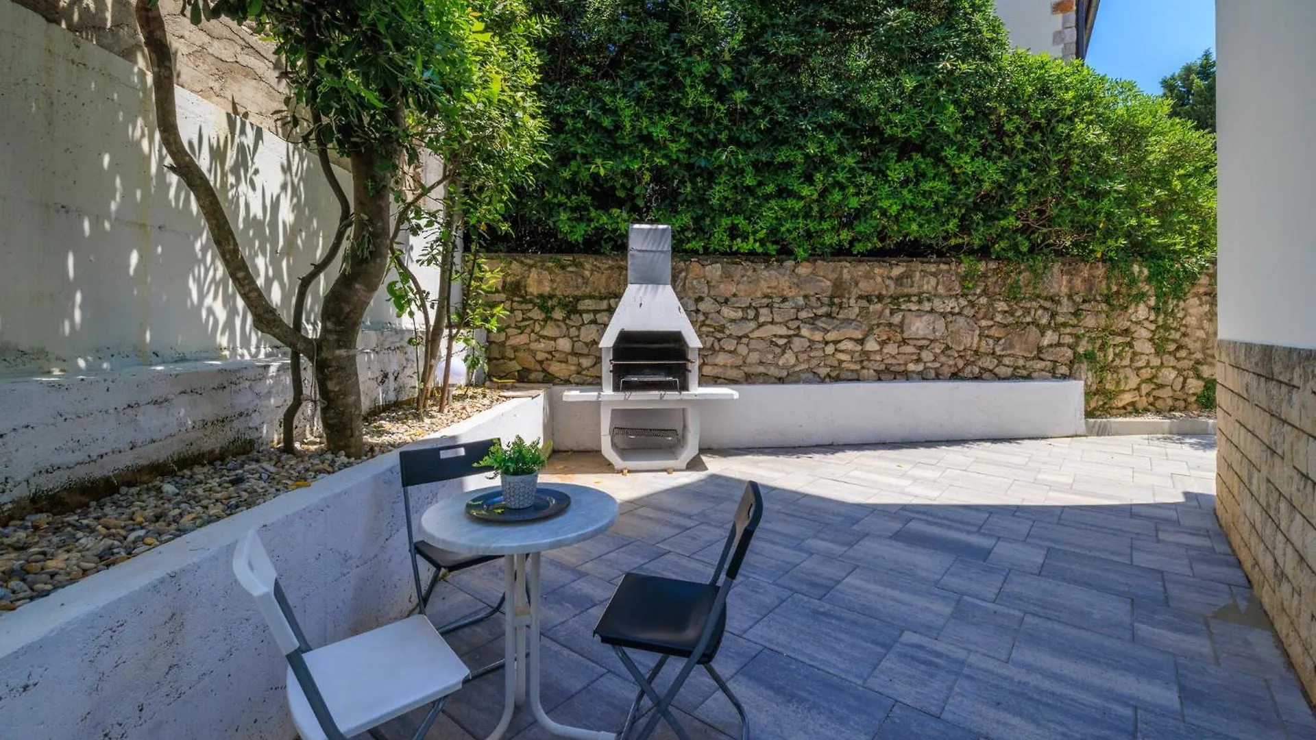 Podvezanec Apartment Dramalj Croatia